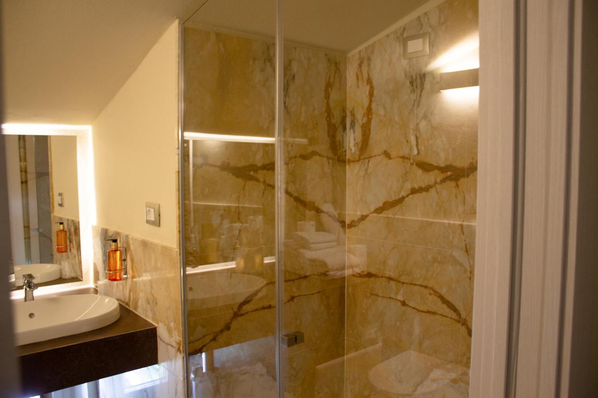 Doride Suites Boutique Hotel Marina Di Carrara Εξωτερικό φωτογραφία